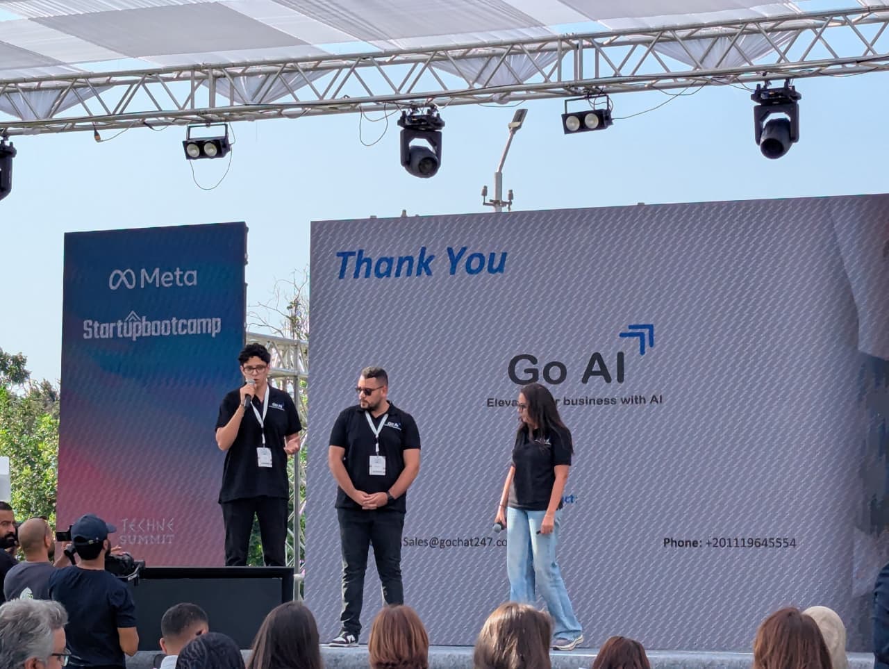 Award ceremony moment 1